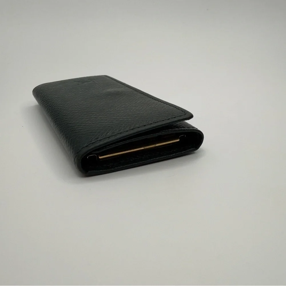 Louis Vuitton Vintage 4 Key Holder/Wallet | Taiga Green Leather | Unisex |